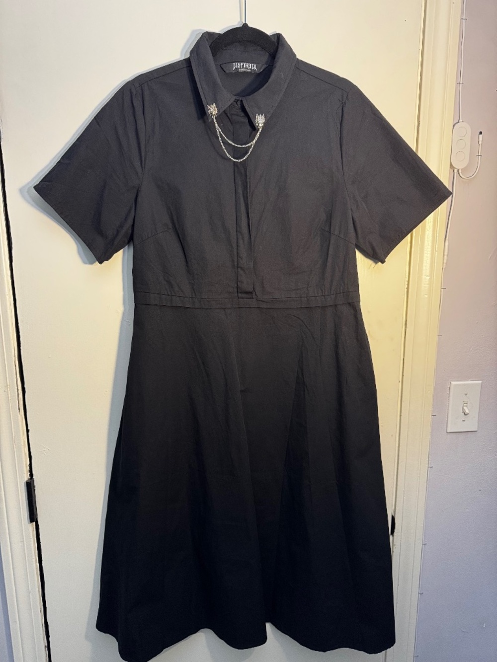 Disturbia button up collared dress lapel pins